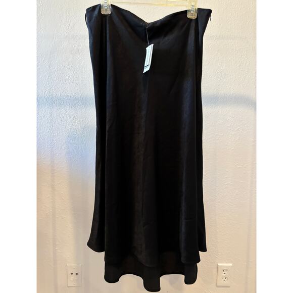 Bar III Midi Skirt Black Size  Large New - Picture 1 of 5